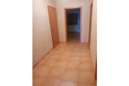 Niddatal Bönstadt 5 Zimmer Wohnung Küche Bad Terrasse Garage - Florstadt
