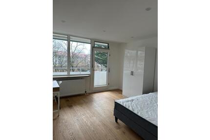 Zentrales WG Zimmer mit Balkon Nürnberg ab sofort