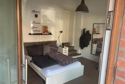 1-Zimmer in 4er-WG – 19 m², möbliert, eigene Eingangstür - Hamburg Wandsbek