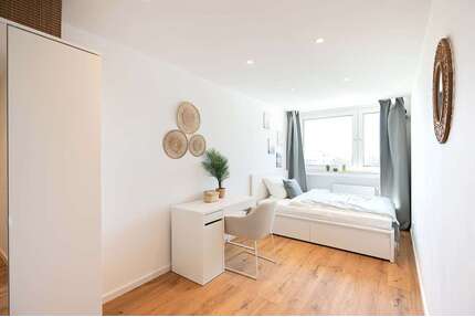 WG-Zimmer in München 900,00 € 12 m²