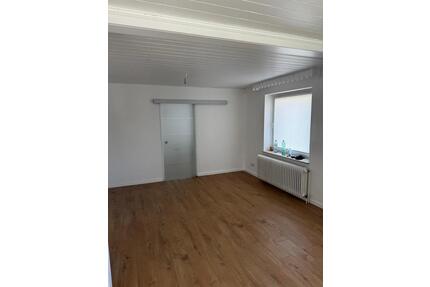 Drei Zimmer Wohnung - 1.200,00&nbsp;EUR Kaltmiete, ca.&nbsp; 105,00&nbsp;m&sup2; in Herford (PLZ: 32051) Diebrock