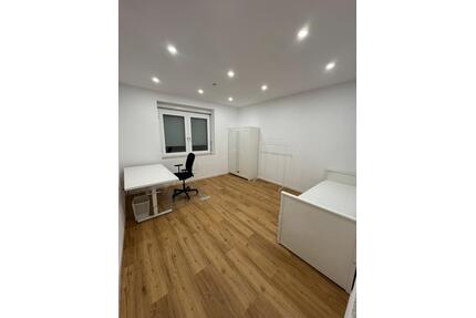 Frauen WG in Stuttgart Ost - 650,00&nbsp;EUR Kaltmiete, ca.&nbsp; 15,00&nbsp;m&sup2; in Stuttgart (PLZ: 70188) Stuttgart-Ost