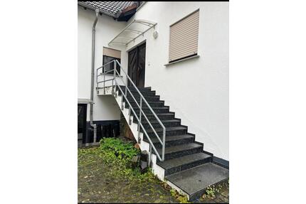 Zwei Zimmer moderne Wohnung mit Einbauküche und Fußbodenheizung - Ranstadt