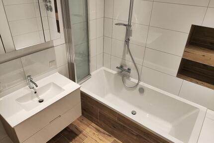 Sanierte 2-Zimmer-Wohnung, 2 Balkone in Oberhausen Altstadt-Mitte