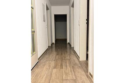 5 Zimmer Wohnung in Weiden, EBKStellplatzGartenKeller - Dornhan