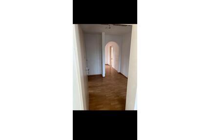 5 Zimmer Wohnung - 950,00&nbsp;EUR Kaltmiete, ca.&nbsp; 90,00&nbsp;m&sup2; in Dissen am Teutoburger Wald (PLZ: 49201)
