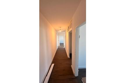 TOP Lage - renovierte 3 Zimmer Wohnung - Sulzbach (Taunus)