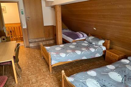 1 Zimmer möbliert mit Bad & WC - 550,00&nbsp;EUR Kaltmiete, ca.&nbsp; 20,00&nbsp;m&sup2; in Bühl (PLZ: 77815)