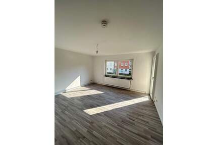 geräumige 3 -Zimmer Wohnung im Erdgeschoss mit Tageslichtbad! - Seesen