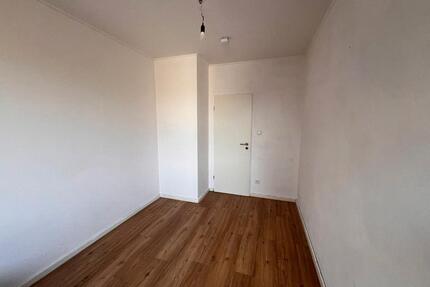 Zimmer zu vermieten - 200,00&nbsp;EUR Kaltmiete, ca.&nbsp; 9,50&nbsp;m&sup2; in Oldenburg (PLZ: 26129) Bloherfelde