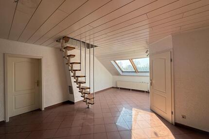 Große moderne helle 5-Zimmer WG ab sofort frei! - Karlsruhe Hagsfeld