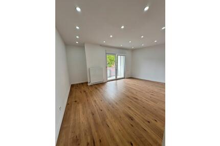 Renovierte 2 Zimmer Wohnung in Heilbronn Einbauküche Balkon WG