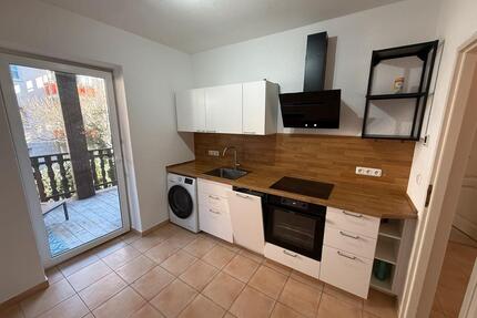 Sanierte 3-Zimmer-Wohnung mit großem Balkon & Einbauküche - Erfurt Hochheim