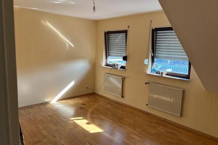 3 Zimmer Wohnung 90qm, sehr ruhig gelegen - Altenstadt