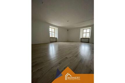 großzügige 4 Zimmer Wohnung mit Terrasse und Garage - Lichtenfels