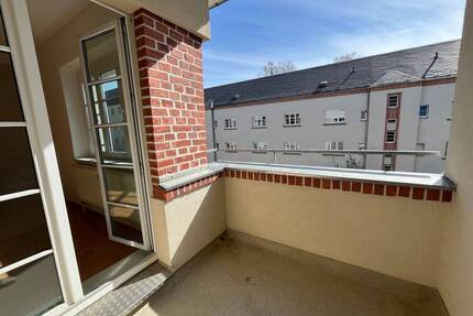 Großzügige 2 Zimmer Wohnung, optimal für Studis | EBK inkl. - Chemnitz Bernsdorf