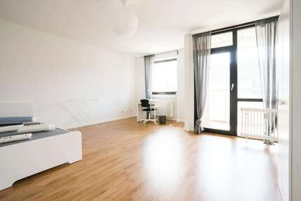 WG-Zimmer in Düsseldorf 629,00 € 10 m²