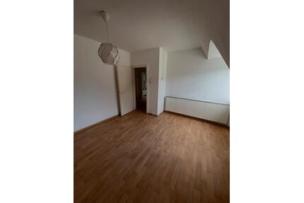 Zentral Wohnen in Lübbecke 3 Zimmer DG Wohnung