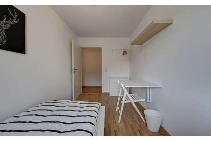 WG-Zimmer in Stuttgart 420,00 € 8 m²
