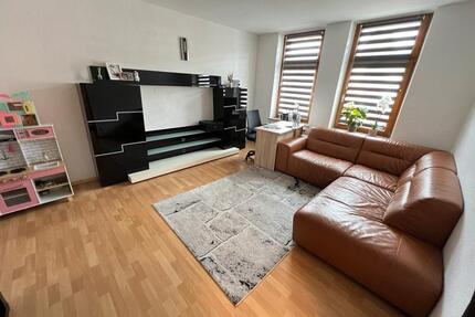 Zentral gelegene 2 Zimmer Wohnung mit Einbauküche zu vermieten - Weißenfels