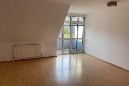 Schöne 2-Zimmer Wohnung, zentrumsnah m. TG-Stellplatz - Deggendorf