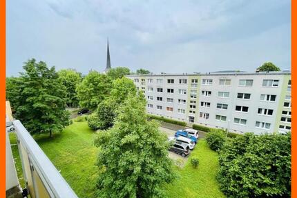 Gera-Langenberg! 4 Raum Whg. mit Balkon und Wanne!