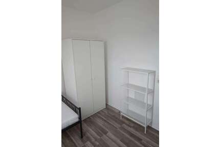 WG-Zimmer in Stuttgart 500,00 € 11 m²