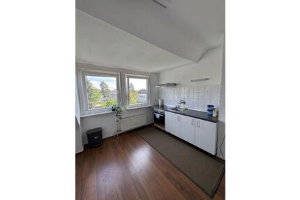 Ruhige 2-Zimmer DG-Wohnung in Hanau nahe Hauptbahnhof
