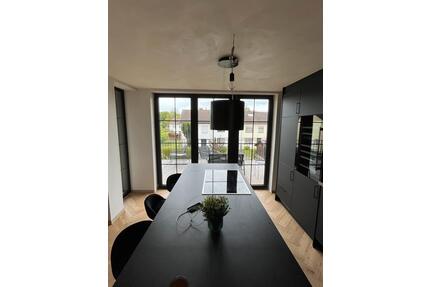 Haus WG Bodensee - 800,00&nbsp;EUR Kaltmiete, ca.&nbsp; 142,00&nbsp;m&sup2; in Friedrichshafen (PLZ: 88046) Allmannsweiler