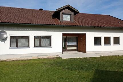 5 Zimmer EG-Wohnung 135 m², Garage, Glasfaser - Salzweg