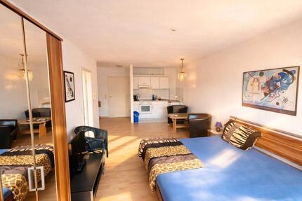 6 min. zum Hbf Leipzig: 2-Zi. Whg im 5. OG mit Balkon, EBK & TG