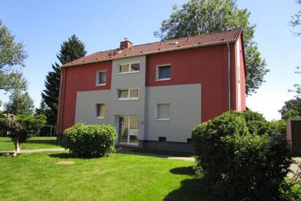 Wohnen in grüner Umgebung: Bezugsfertige 2 Zimmer Wohnung im Erdgeschoss mit Dusche - Dortmund Huckarde