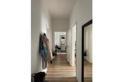 Altbau-Wg in List mit Balkon (2er Mädchen WG) - Hannover Vahrenwald-List