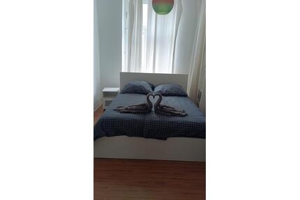 2 Zimmer Wohnung in Köln Altstadt (Kunibertsviertel)