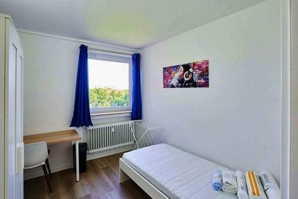 WG-Zimmer in Düsseldorf 619,00 € 10 m²