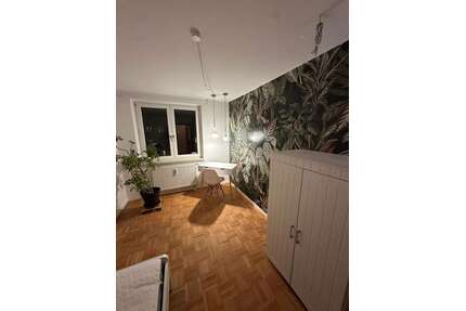 WG-Zimmer in München 950,00 € 11 m²