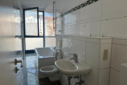 Provisionsfreies Wohnhighlight am Wöhrder See - 2 Zimmer + Balkon - Nürnberg Hasenbuck