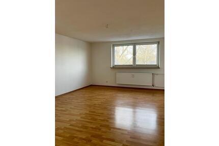 Helle 1 Zimmer Wohnung am Klenzepark mit Aufzug, Garage, saniert - Ingolstadt Südost