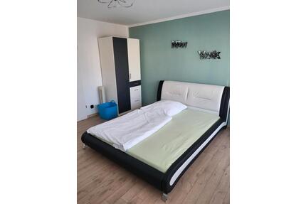 Schöne möblierte 1 Zimmer Apartments mit Balkon - Böblingen