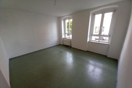 3-Zimmer Wohnung im Erdgeschoss der Dr.-Külz-Str., Meerane, verfügbar ab sofort!