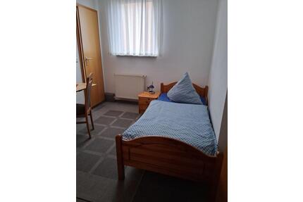 Einzelzimmer Mit Dusche und WC - 450,00&nbsp;EUR Kaltmiete, ca.&nbsp; 12,00&nbsp;m&sup2; in Vechelde (PLZ: 38159)