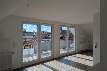 4 Zimmer DG Wohnung mit Balkon 98qm in Erlach - Renchen
