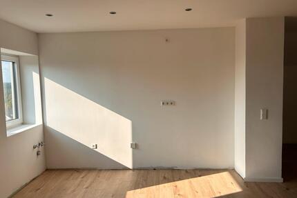 3 Zimmer Wohnung in Böhmfeld - 900,00&nbsp;EUR Kaltmiete, ca.&nbsp; 85,00&nbsp;m&sup2; in Großmehring (PLZ: 85098)