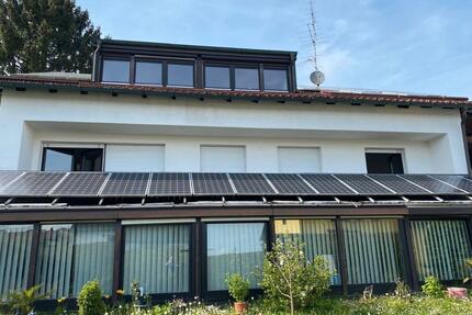 5-Zimmer Wohnung in ruhiger Lage, Zentrumsnähe - Schöllnach