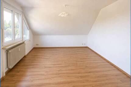 Großzügige 2 Zimmer Wohnung mit großem Balkon, in ruhiger Lage von Mühlhausen-Ehingen - Mühlhausen-Ehingen / Ehingen