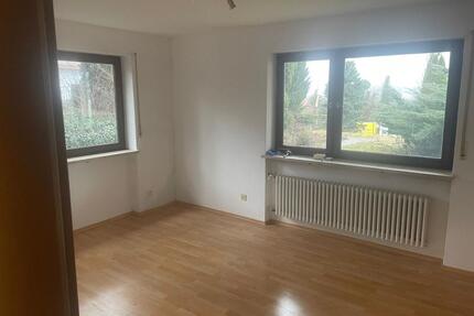 3 Zimmer Wohnung Erdgeschoss Küche Bad Wc Abstellraum Terasse - Giengen an der Brenz