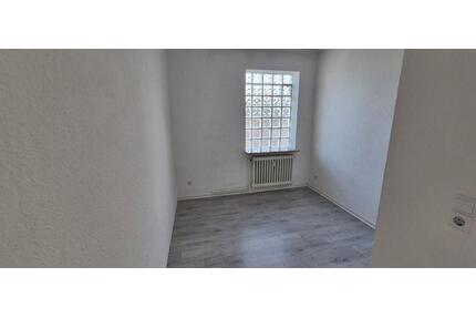 3-Zimmer Wohnung - 500,00&nbsp;EUR Kaltmiete, ca.&nbsp; 83,00&nbsp;m&sup2; in Geestland (PLZ: 27624) Bad Bederkesa