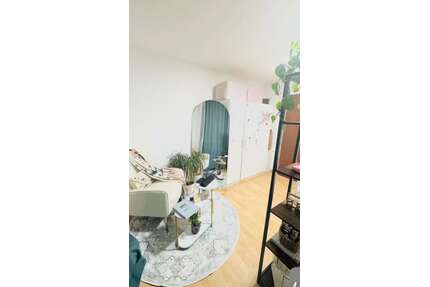 WG-Zimmer in Stuttgart 650,00 € 17 m²