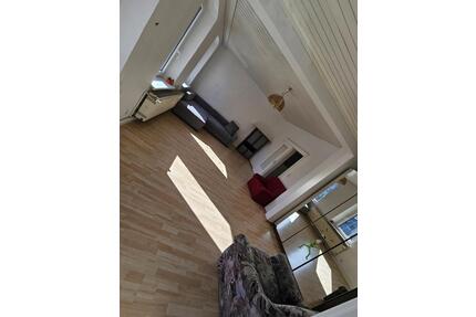 2-Zimmer Altbauwohnung mit ca. 60 m² zu vermieten - Hof Altstadt