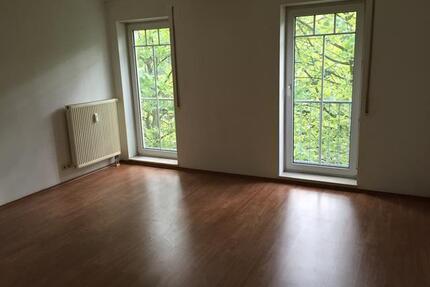 *Günstige 1-Zimmer mit EBK, Aufzug und Wannenbad in Uninähe!* - Chemnitz Helbersdorf